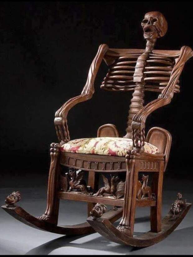 Устрашающая кресло-качалка, которое не назовешь удобным.