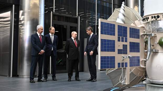 Владимир Путин открыл Национальный космический центр в Москве