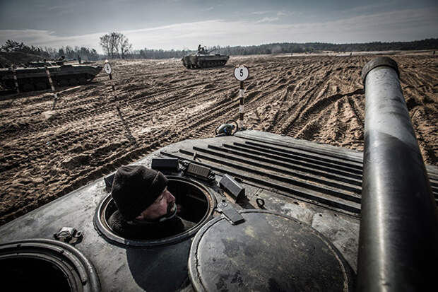 Тренировка украинских военных, 2015 год