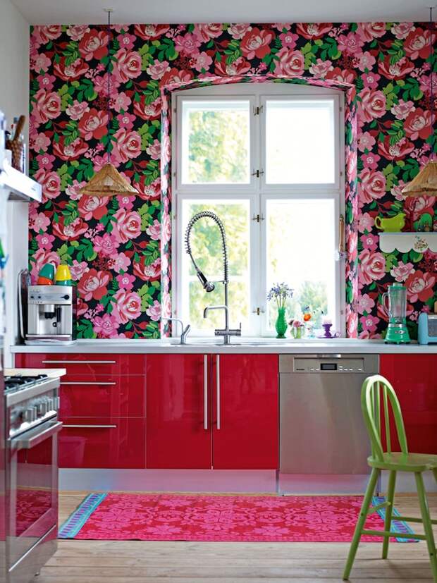 Цветочный интерьер — цветочные обои, текстиль и аксессуары.