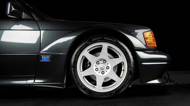 Шикарный Mercedes-Benz 190E 2.5-16 Evolution II 1990 года