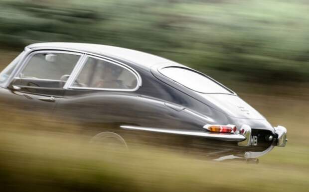 Шедевр автостроения по прозвищу “Элвис” Шедевр автостроения по прозвищу “Элвис” eagle, jaguar, олдтаймер