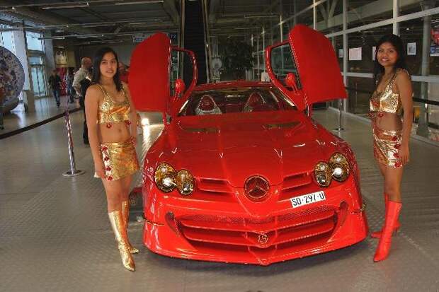 Дорогой автомобиль Mercedes-Benz SLR McLaren 999 Red Gold Dream