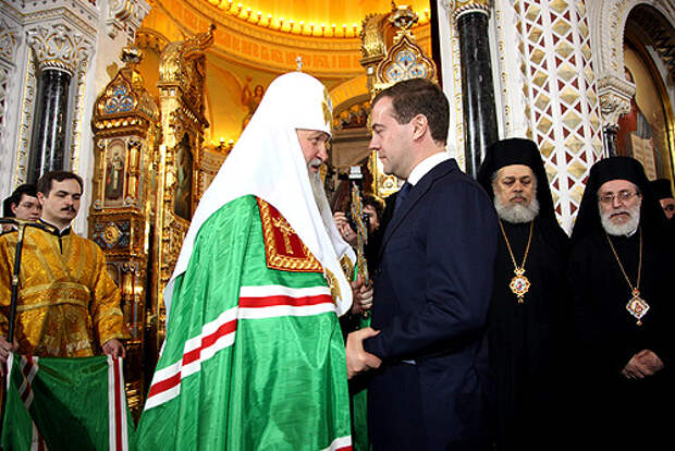 Patriarch_Kirill_of_Moscow_and_D._Medvedev.jpg