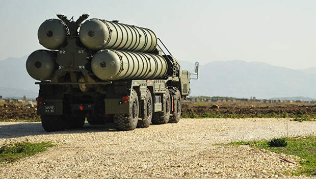 Зенитно-ракетный комплекс С-400. Архивное фото Зенитно-ракетный комплекс С-400. Архивное фото