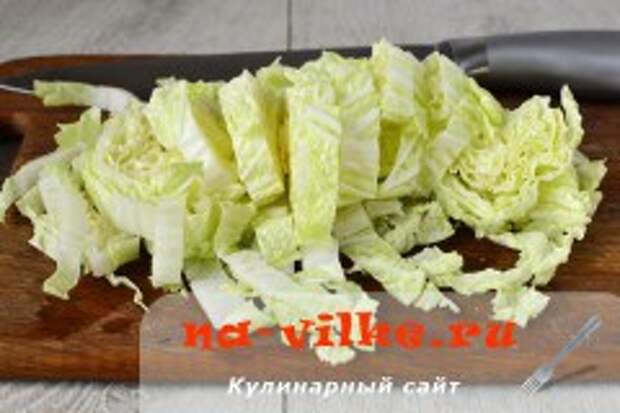 Салат из пекинской капусты с тунцом