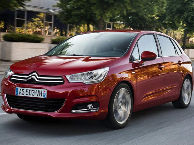 Автомобиль Citroen C4 сочетает в себе яркий образ и адекватную цену