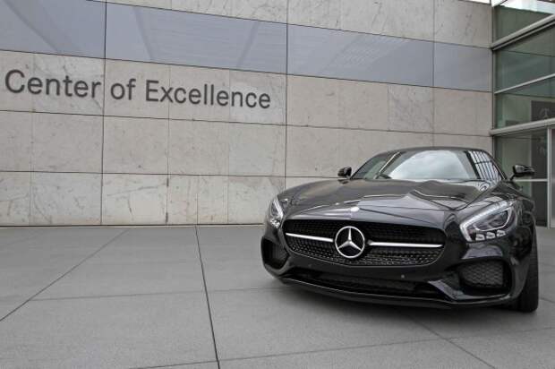 Mercedes-AMG GT выглядит отлично в черном