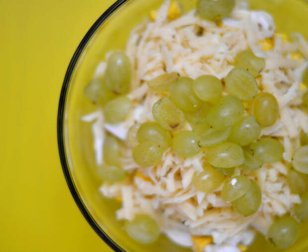 САЛАТ С КУРИЦЕЙ И ГРИБАМИ В ПАУТИНКЕ