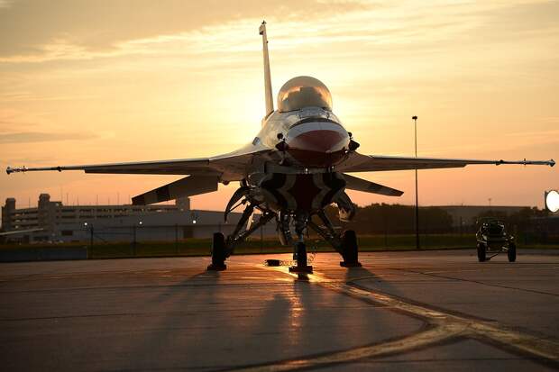 Дандыкин: ВСУ начали подготовку к массированному удару F-16 по Крыму