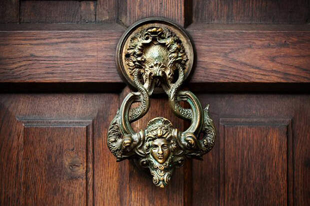 Купить замок графа Дракулы Купить замок графа Дракулы архитектура, дракула, замок