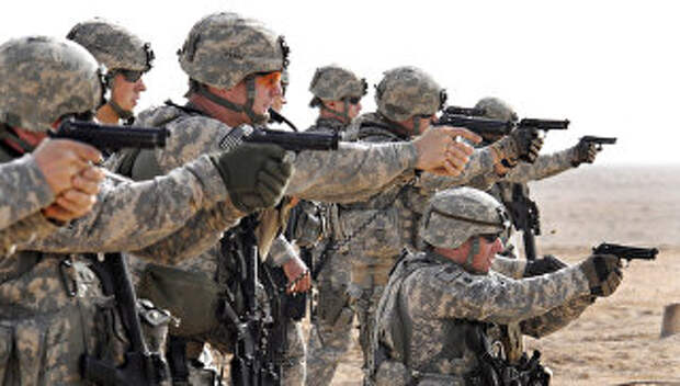 Американские военные во время тактических учений в Басре, Ирак. Архивное фото