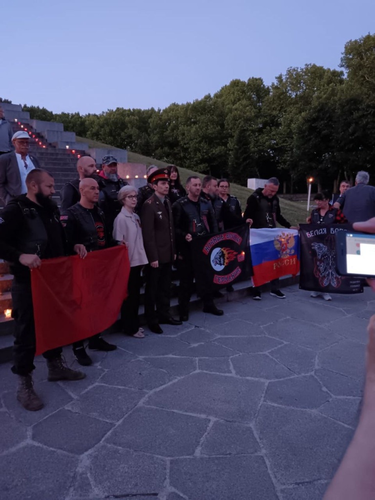 В городе Единец предлагают увековечить подвиг Героя Советского Союза Курбана Дурды в рамках братания молдавского и туркменского народов В городе Единец предлагают увековечить подвиг Героя Советского Союза Курбана Дурды в рамках братания молдавского и туркменского народов