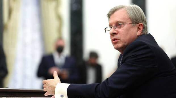 Виталий Савельев сообщил, что этим летом российские авиалинии планируют расширить маршрутную сеть