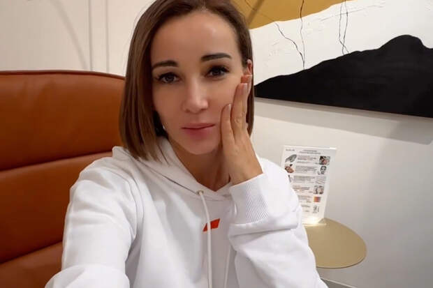 Телеведущая Анфиса Чехова боялась выйти замуж из-за развода родителей