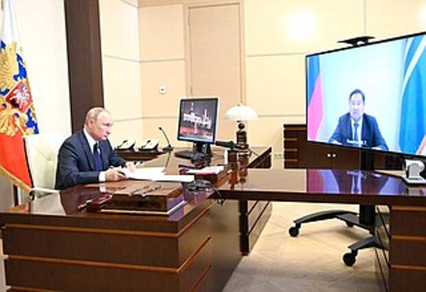 Встреча с временно исполняющим обязанности главы Республики Тыва Владиславом Ховалыгом (в режиме видеоконференции).