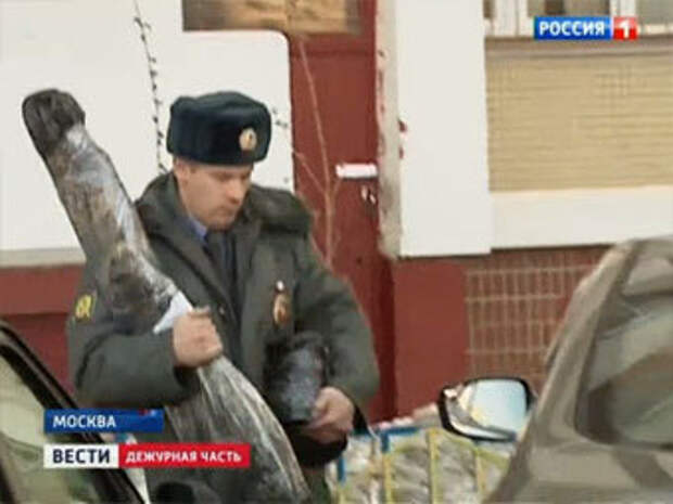 Оружие, вынесенное из квартиры Владимира Полютова. Кадр телеканала "Россия 1"