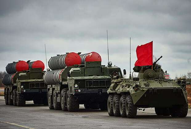 С-300 во время репетиции парада в честь 70-летия окончания Второй мировой войны