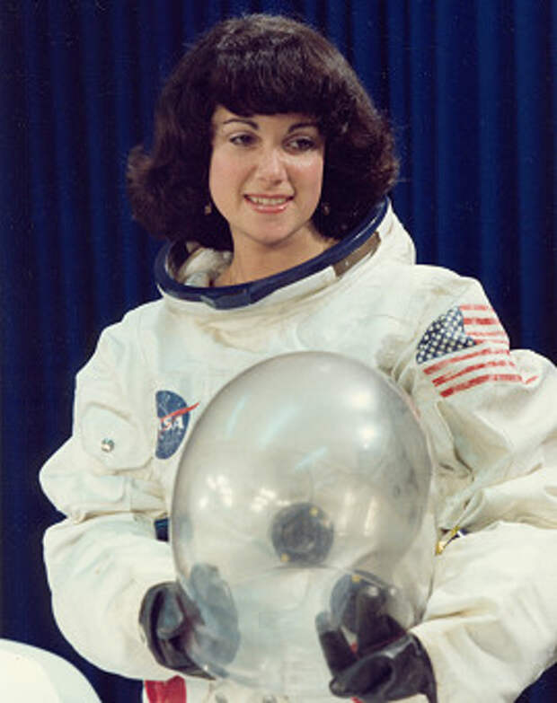 четвертая женщина-космонавтка (астронавтка) Джудит Резник. Фото