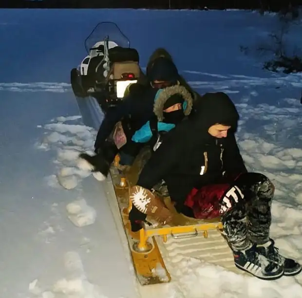 Четверо замерзающих детей спасены на озере в Карелии