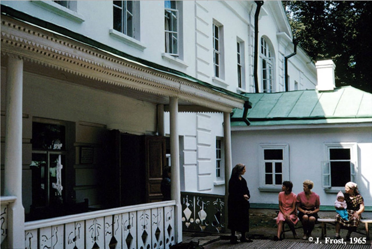 1965. Ясная Поляна. Музей Толстого в бывшем имении писателя 1965. Ясная Поляна. Музей Толстого в бывшем имении писателя