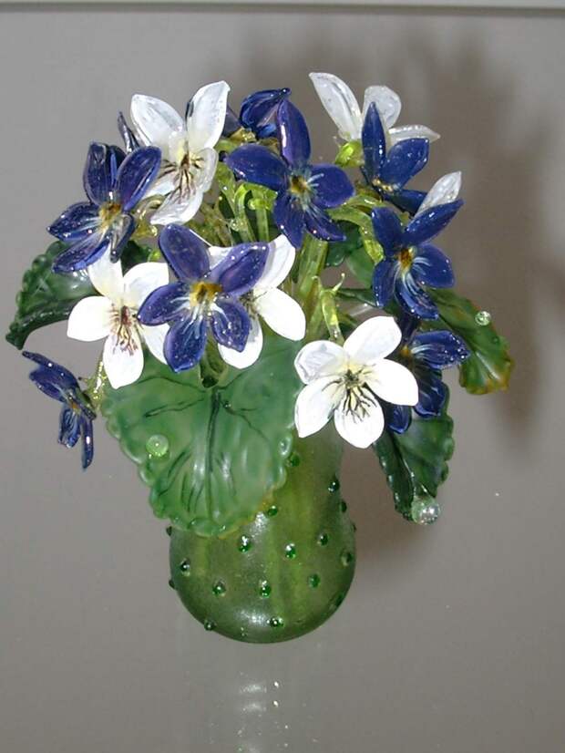 http://www.glassart-tobler.ch/bilder/blumen/Veilchenduft.JPG