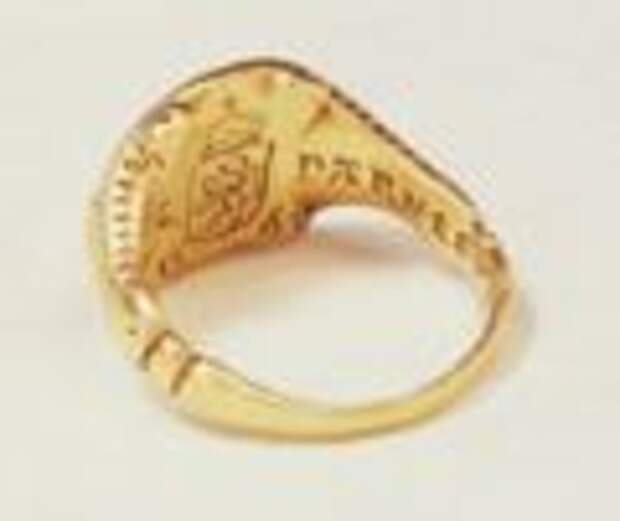 Обручальное кольцо Марии Стюарт и Лорда Дарнли: Victoria &amp; Albert Museum