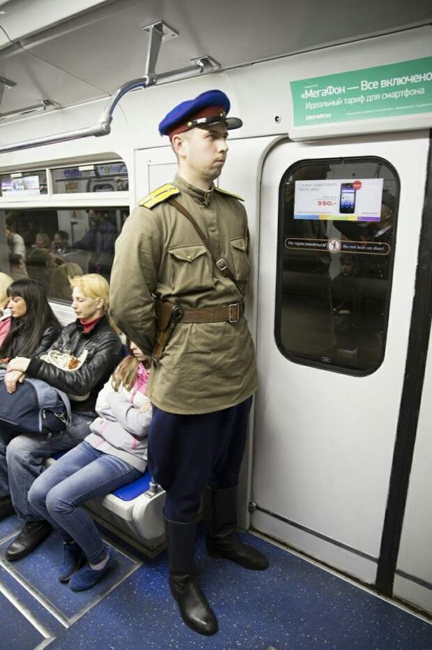 Странные модники в нашем метро (36 фото)