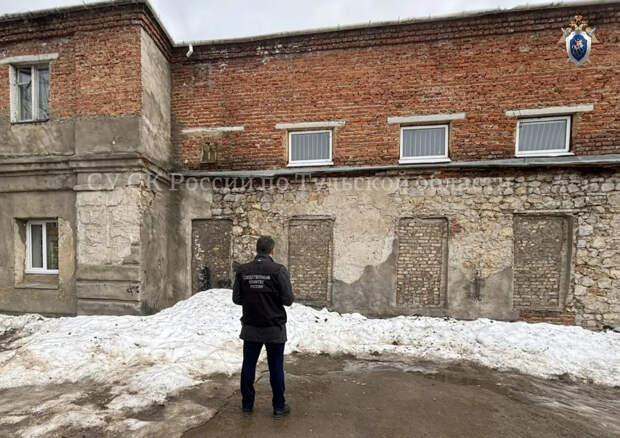 В Туле возбуждено уголовное дело после падения наледи на подростка