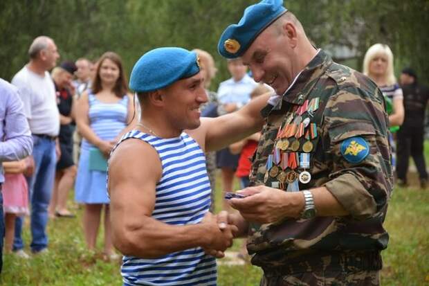 Галерея моды вдв. Союз ветеранов ВДВ Самара. Десантник. Десант ВДВ. Десантник ВДВ.