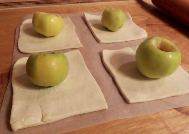 Яблоки на тесто