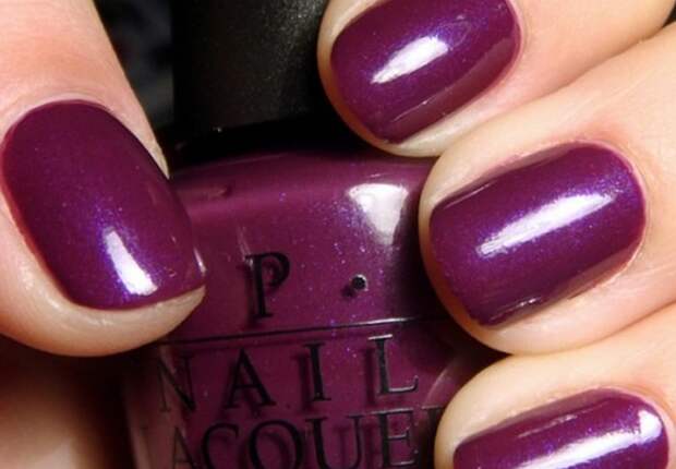 Best Nail Polish Colors for Summer Tan