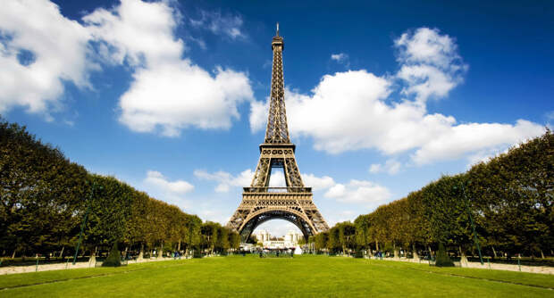 Вдохновляющая и романтичная Эйфелева башня. /Фото: cms.inspirato.com