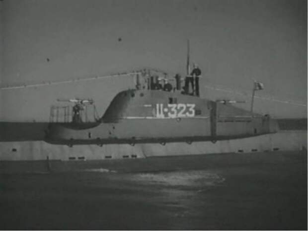v-den-velikoj-pobedyi.-o-baltijczax-podvodnikax.-shh-408-1