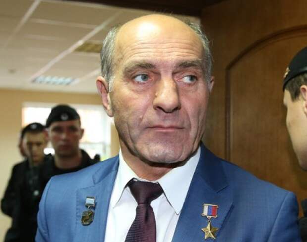http://slon.ru/images3/213/1100000/464/1177721.jpg?1414511648