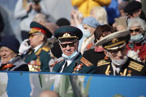 Ветераны примут участие в строевой части парада Победы в Петербурге