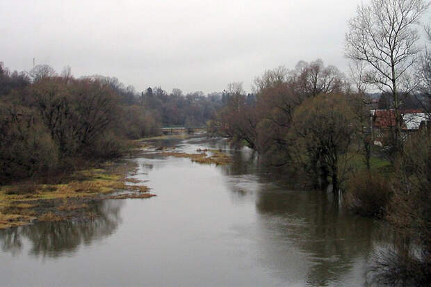 Часть россиян предупредили об опасном явлении на реках