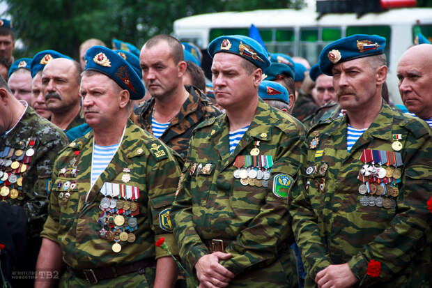 ПЕСНЯ ПРО ДЕСАНТУРУ. Воздушно-десантным войскам России и СССР посвящается: ПЕСНЯ ПРО ДЕСАНТУРУ. Воздушно-десантным войскам России и СССР посвящается: