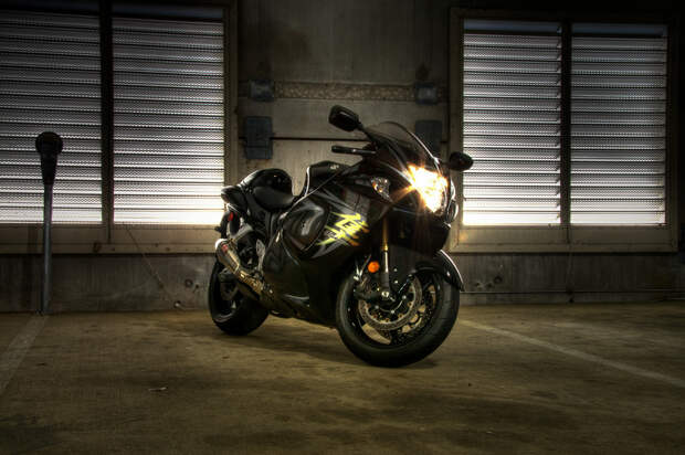 Suzuki Hayabusa. Максимальная скорость мотоцикла — 312 км/час. (Kyle N.)