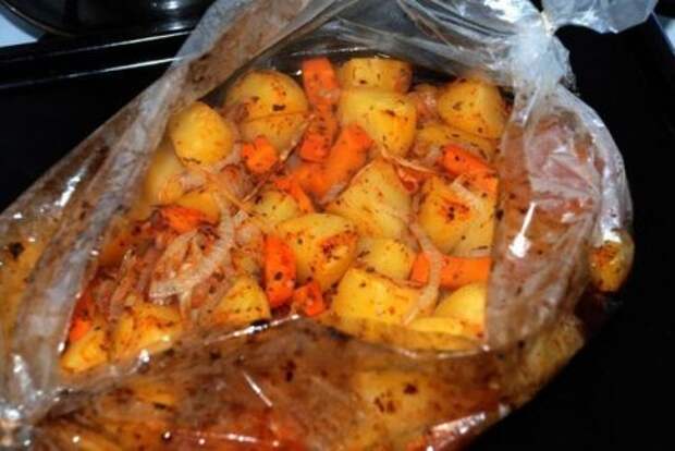 Картошка в рукаве, как просто приготовить картошку в духовке, вкусная картошка, картошка без мяса, 