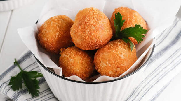 Манные биточки: рецепт хрустящей корочки и нежной середины