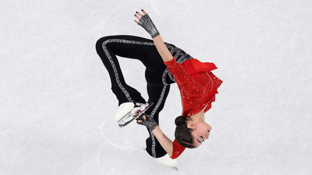 Петросян лидирует в короткой программе после первой разминки на Олимпиаде