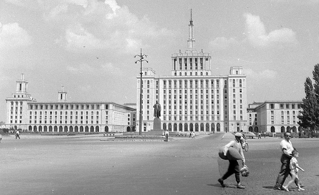 Где за рубежом тоже есть сталинские высотки?