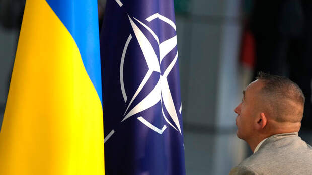В Венгрии заявили о планах НАТО собрать 100 млрд долларов для Украины