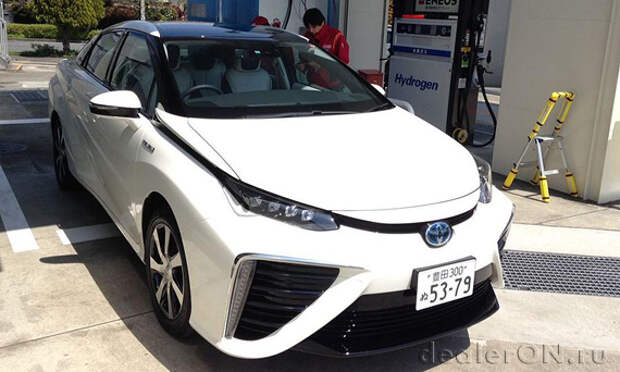 Автомобиль на водородных топливных элементах Toyota Mirai (Тойота Мираи)