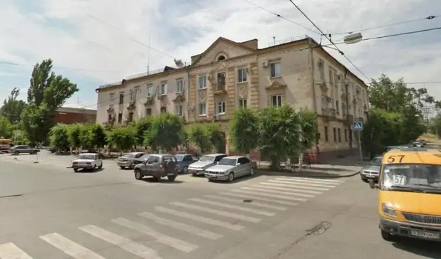 Историческое здание суда в Волгограде никто не захотел реставрировать