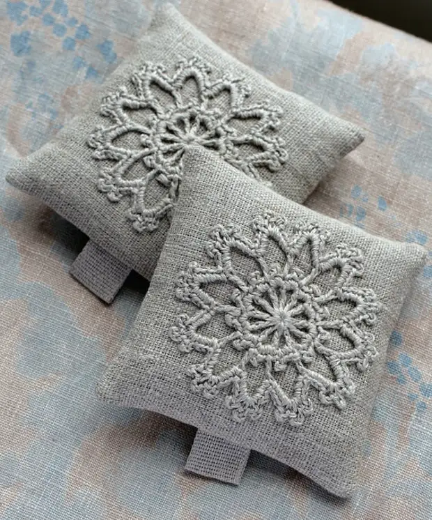 Lavender sachets -- crochet motif -- set of 2