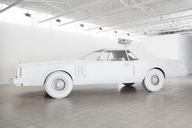 Картонный Lincoln Continental авторства Shannon Goff