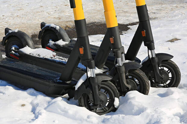 ФАС: две компании по прокату самокатов Whoosh и "Юрент" задумали объединиться