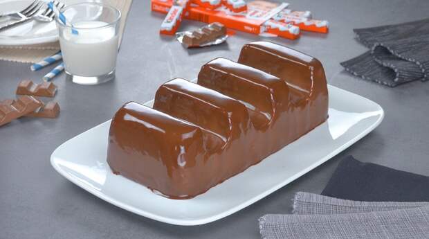 Гигантский шоколадный батончик: простой торт без выпечки